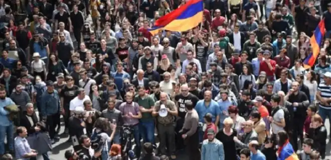 ԱՆՏԵՍԱԾ ԷԻՆՔ ԱՅԴ ՏՈՒԵԱԼԸ. ՆԻԿՈԼ ՓԱՇԻՆԵԱՆԻ «ԶԷՆՔ»Ը ԺՈՂՈՎՈՒՐԴՆ ԷՐ