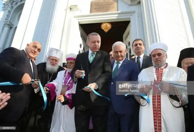 Թուրքիա կը ճնշէ ոչ մահմետական առաջնորդներուն վրայ, որպէսզի պնդեն, թէ իրենք ճնշումի ենթարկուած չեն