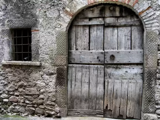 Դուռ, դուր, դուռն. Արմենակ  Եղիայեան