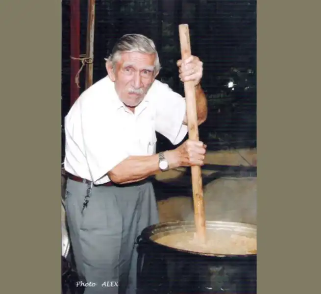 Հրաժեշտի Համբոյր` Արհեստաւորի Օրհնեալ Ձեռքերուդ