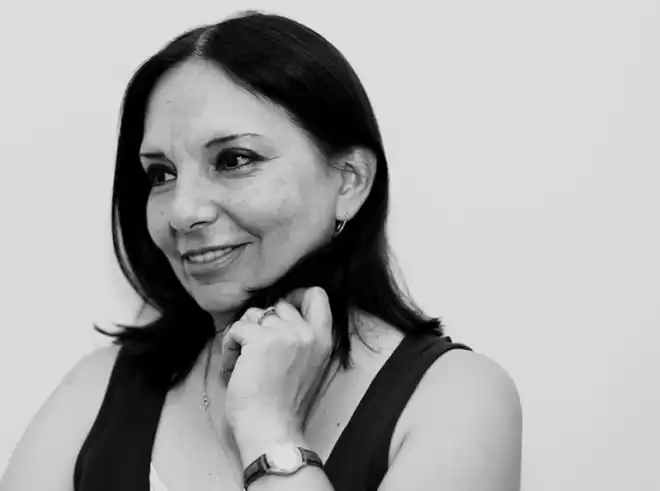 Մնացէ՛ք այստեղ. Նարինէ Թուխիկեան