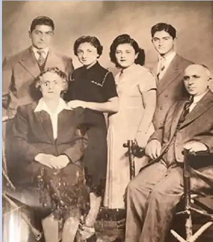 100 Տարուայ Սպասուած Հանդիպում.  Խաչիկ Մելեքեան