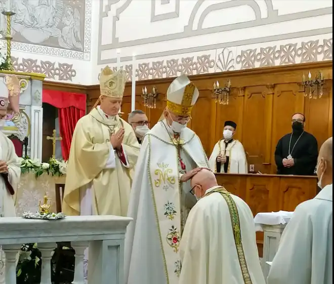 Պատմութեան  ուղիներով.Յատուկ  թղթակցութիւն՝  Զմիւռնիոյ քրիստոնէական  պատմութեան եւ  Լատին Կաթողիկէ նորաօծ Առաջնորդին մասին