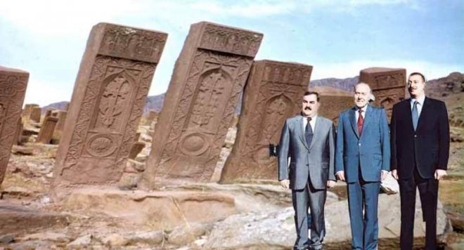 Ատրպէյճանի կողմէ հայկական յուշարձաններու ոչնչացումը կը գերազանցէ «Իսլամական Պետութեան» ոճիրները