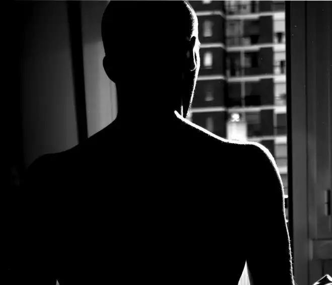 Փողկապներէն  անդին.  Կայծակ Խաչերեան