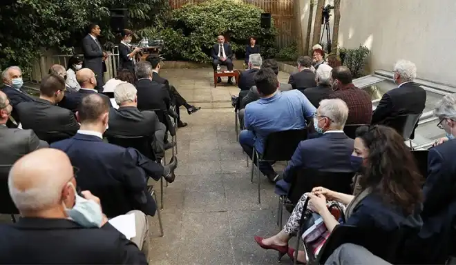 Փաշինեան հանդիպած է Ֆրանսայի հայկական համայնքի ներկայացուցիչներուն հետ