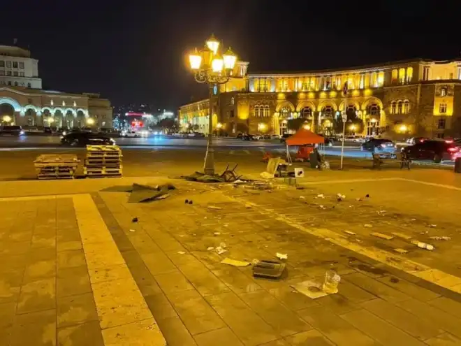 Հայրենիքի փրկութեան շարժման վրանը հանուած է հրապարակէն