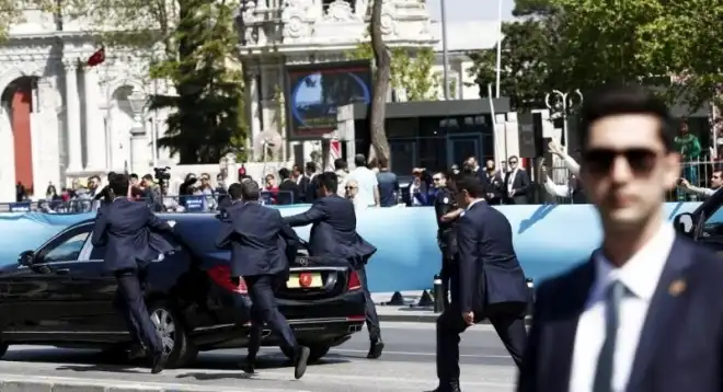 Էրտողանի թիկնապահը անձնասպան եղած է