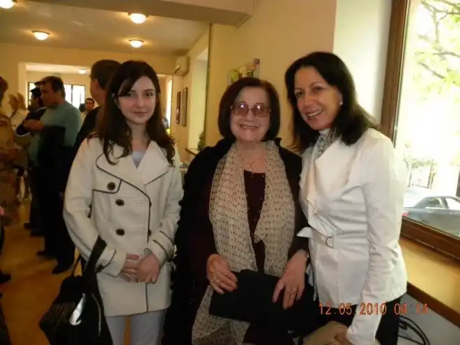 Մարի-Ռոզ Աբուսեֆյան. Անզուգական Վարդուհին