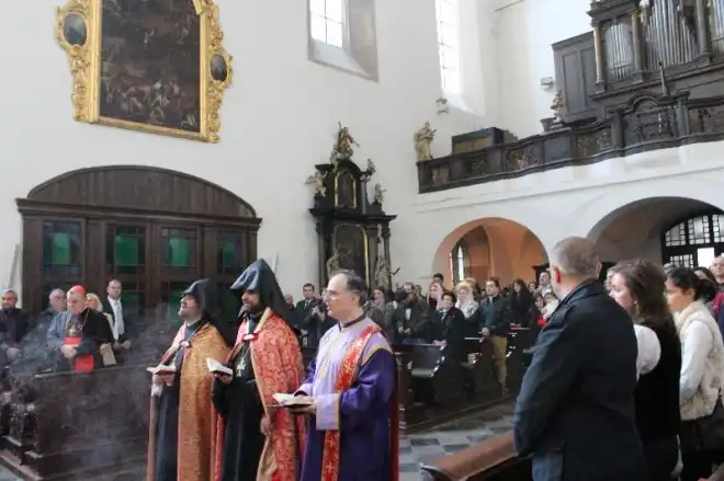 Պրահայի «Սուրբ  Հոգի» կաթոլիկ եկեղեցին փոխանցվեց հայ համայնքին (տեսանյութ)