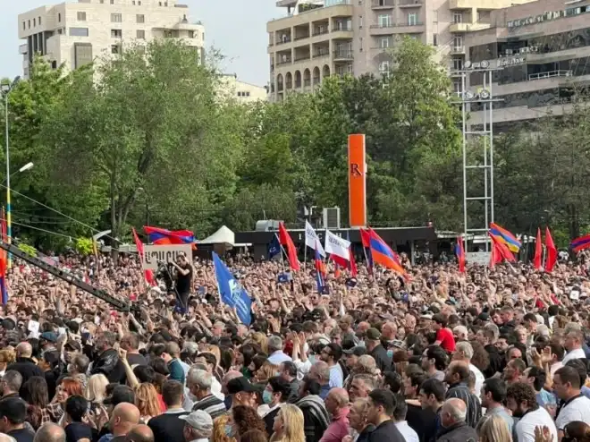 Ընթացք առաւ «Հայաստան» դաշինքի առաջին հանրահաւաքը (Լուսանկարներ) (Տեսանիւթ)