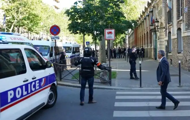 Փաշինեանի Փարիզ այցը ուղեկցուած է բողոքի հաւաքով