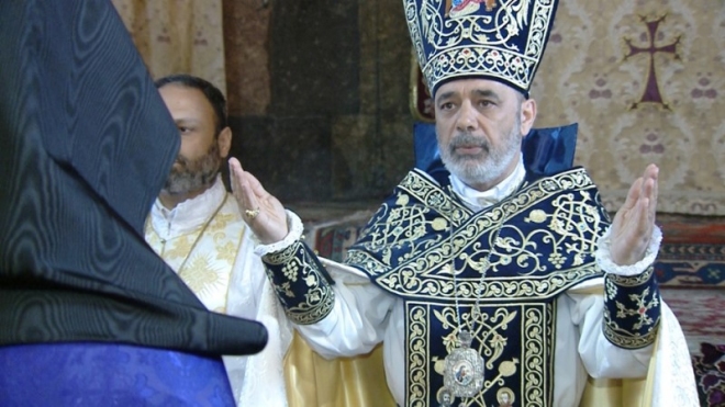 Գերմանիոյ հայոց թեմի առաջնորդը մատուցած է եպիսկոպոսական ուխտի իր Պատարագը