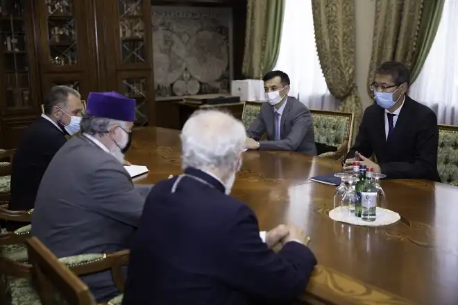 Ամենայն Հայոց Կաթողիկոսն  ընդունեց ՀՀ-ում Ղազախստանի նորանշանակ դեսպանին