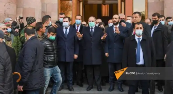 Ըստ «Ժողովուրդ» թերթին Հայաստանի մէջ անիշխանութիւն կը տիրէ