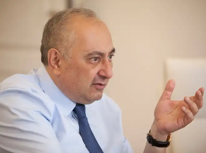 Կալանքի տակ գտնուող  Արմէն Չարչեան վիրահատութեան ենթարկուած է