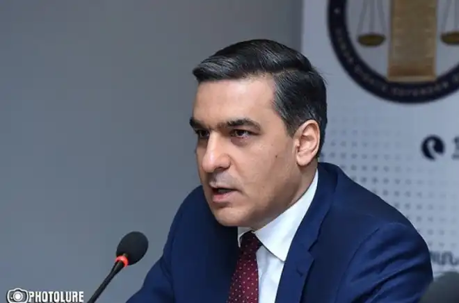 Ձեր հեռախօսահամարը թաքուն պահեցէք. Արման Թաթոյեանի յորդորը արցախցիներուն