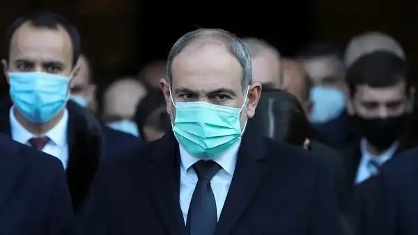 «Պարզապէս իշխանութեան ղեկին մնալու համար» «Քոմէրսանթ»ի  անդրադարձը