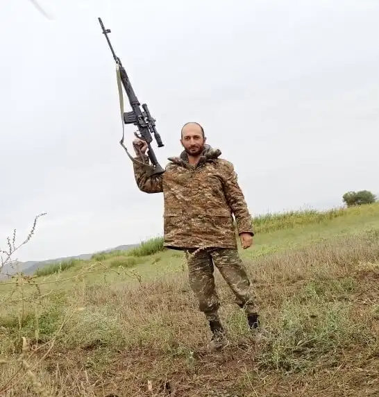 Գեւորգը Գեղարվեստի պետական ակադեմիայի 9 զոհված ուսանողներից մեկն է