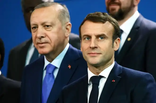 Երկար ժամանակէ ետք, Մաքրոն  եւ  Էրտողան պիտի բանակցին