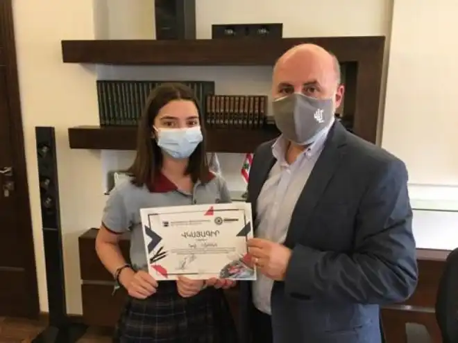 Պէյրութի Մեսրոպեան վաժարանի նոր  ձեռքբերումը.  Պատուաւոր   դիրք   Թորոս Ռոսլին ակադեմիայի նկարչական մրցումին