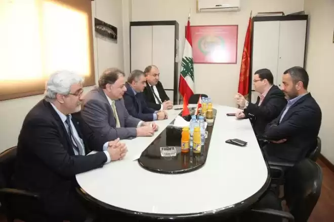 Պէյրութ. Ընկերվար  Յառաջդիմական Կուսակցութեան  Պատուիրակութիւնը  Այցելութիւն Տուաւ ՍԴՀԿ  Ղեկավարութեան