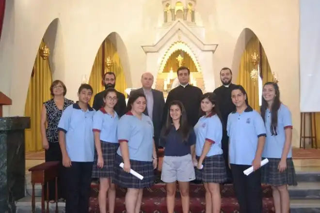 Մեսրոպեան  Վարժարանին Մէջ Հոգեւոր   Արարողութիւն (Լուսանկար)