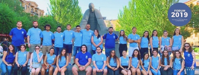 Համազգայինի Ուսանողական Հաւաքը` Հայաստանի Եւ Արցախի Մէջ