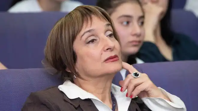 «Նիկոլ, դուն  խաբեցիր  մեզ...» Լալա Մնացականեան