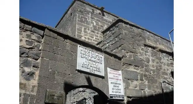 Ս. Կիրակոս Եկեղեցւոյ հիմնադրամը դիմած է դատարան