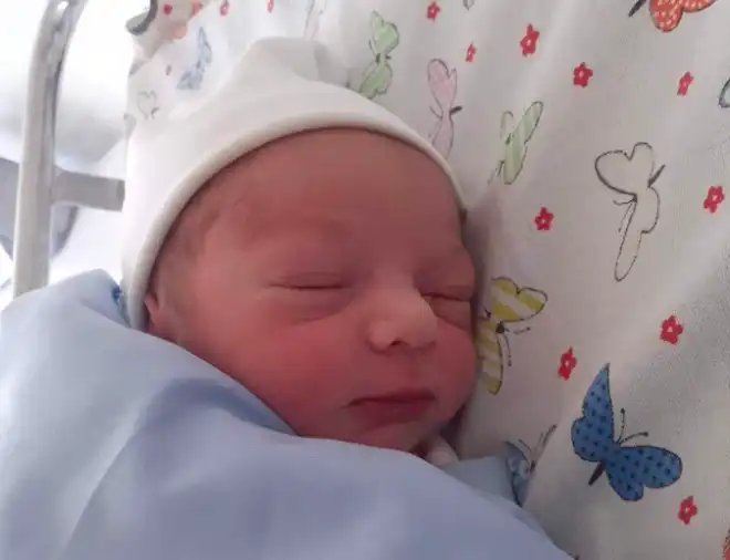 Բարի լուր Երեւանէն.  Լոյս աշխարհ եկած է Արէն Մեսրոպեանը