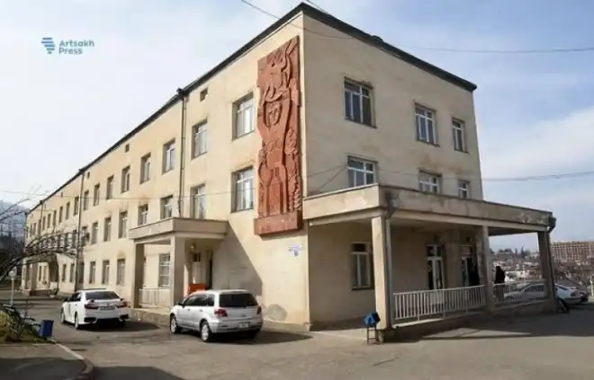 Ատրպէյճանի Զինուած ուժերը հարուածած են Ստեփանակերտի ծննդատունը. Տուժածներու մասին տեղեկութիւնները կը ճշդուին