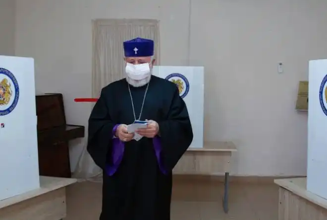 Ամենայն Հայոց Կաթողիկոսը քուէարկեց ԱԺ ընտրութիւններուն