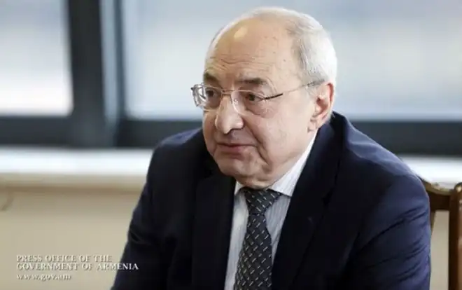 Ստեղծուած իրավիճակի հետ կապուած Վազգէն Մանուկեանը  յայտարարութիւն տարածած է