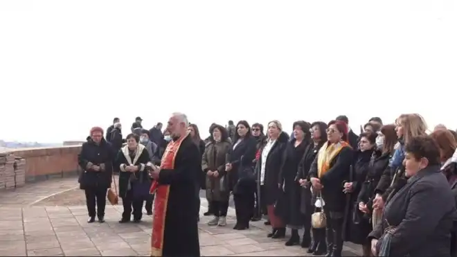 Երեւանի  մէջ. ՀՕՄ-ուհիներ ուխտեցին  ծառայել մեր հայրենիքին