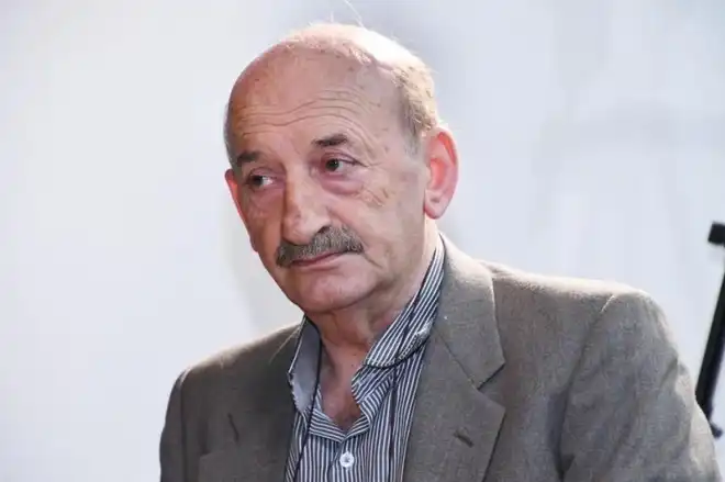 Հրապարակի վրայ է  Քեսապահայ մտաւորականի  նոր աշխատութիւնը՝  «Սուրիահայ դպրոցի  պատմութիւն»