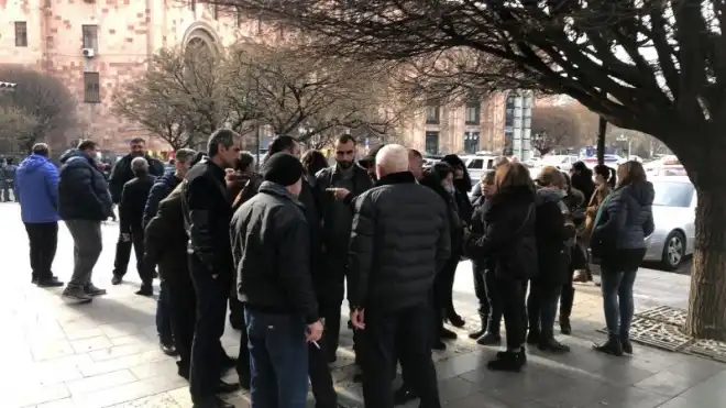 Լաւ լուրը չ՚ուշանար. վարչապետը յոյս տուած է գերիներու հարազատներուն