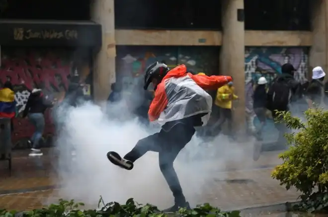 Քոլոմպիոյ մէջ լարուած իրավիճակ. Կան 840 վիրաւորներ