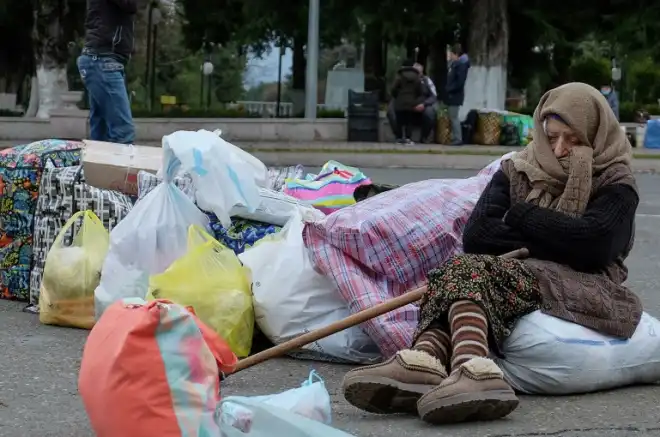 Տեղահանուածներու խնդրով Արցախի իշխանութիւնները օժանդակութիւն կը խնդրեն Ռուսաստանէն