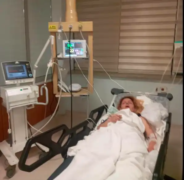 Պոլիս գտնուող մեր հայրենակցուհի ՝Քրիստինէ Առաքելեան  օգնութեան կարիք ունի