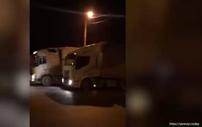 Ատրպէյճանցիներ Մառնէուլի  շրջանին մէջ   յարձակած են  Հայաստան եկող 30-էն աւելի բեռնատարի վրայ