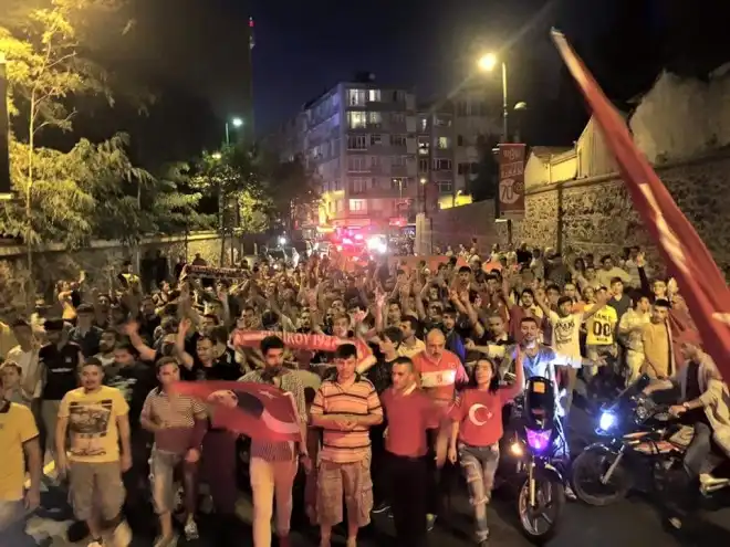 Այսօր Ստամբուլում սպասվում են ցույցեր. բաժանվել են թռուցիկներ (լուսանկար)