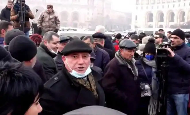 Փաշինեանի հրաժարականի պահանջով բողոքի ցոյց «Հանրապետութեան» հրապարակին վրայ