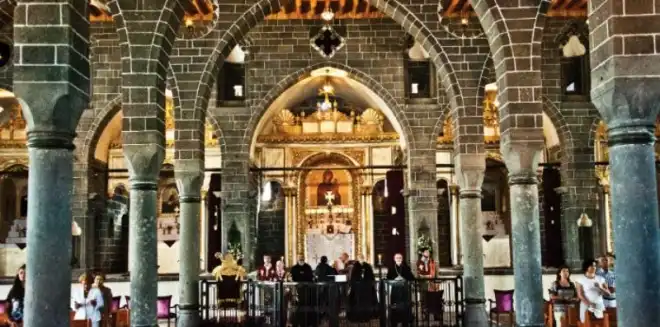 Պետականացման որոշումի բեկանում. Պիտի վերակառուցուի Տիարպէքիրի Սուրբ Կիրակոսը