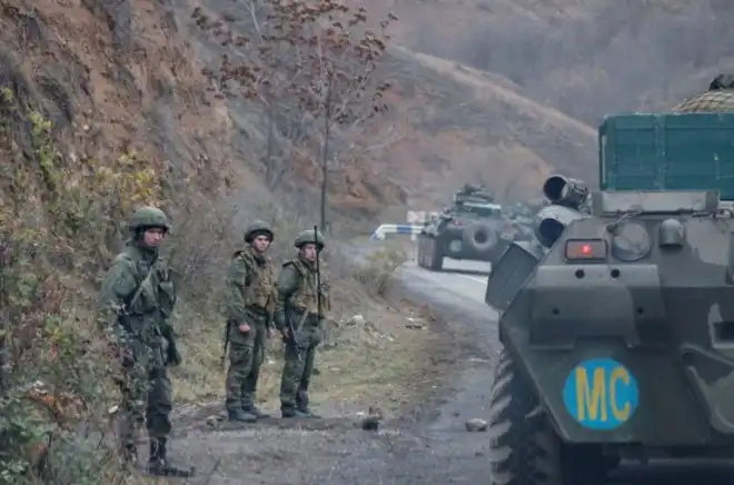 Ռուսերը ճանապարհ տուած են Ատրպէյճանեան  բանակի 6 շարասիւնի