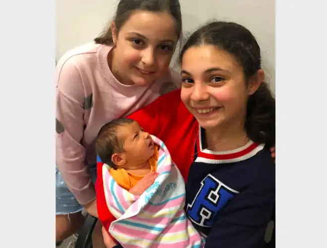 Բախտաւորութիւն. Բաբիկ եւ Մելանի Չաքմաքճեաններ բախտաւորուած են երրորդ զաւակով՝ Սէրլի